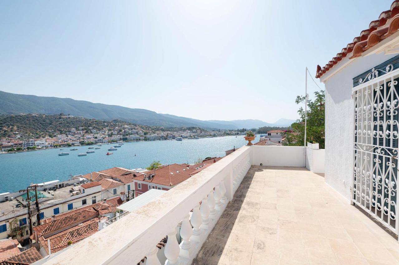 Traditional House Under The Clock Tower With Sweet View Poros Town Eksteriør bilde