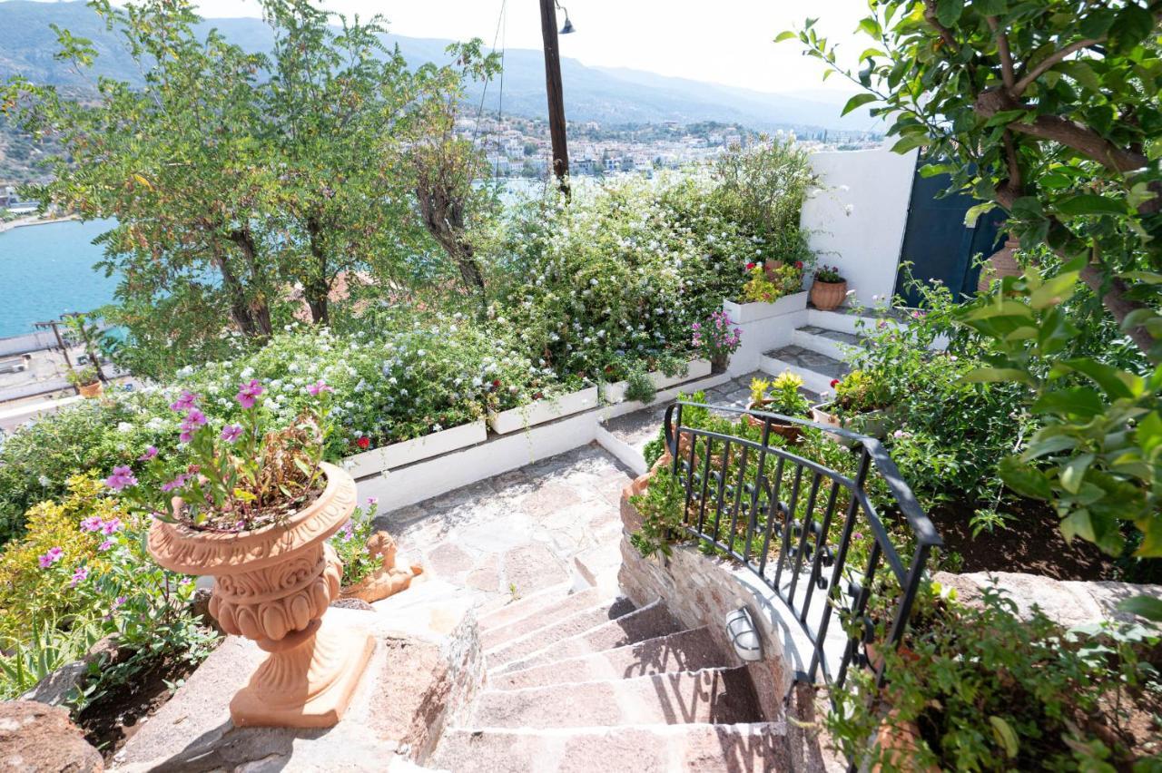 Traditional House Under The Clock Tower With Sweet View Poros Town Eksteriør bilde