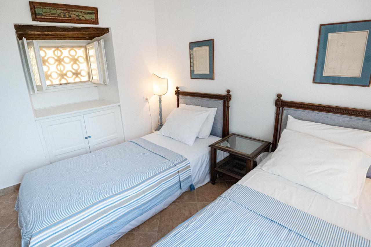 Traditional House Under The Clock Tower With Sweet View Poros Town Eksteriør bilde