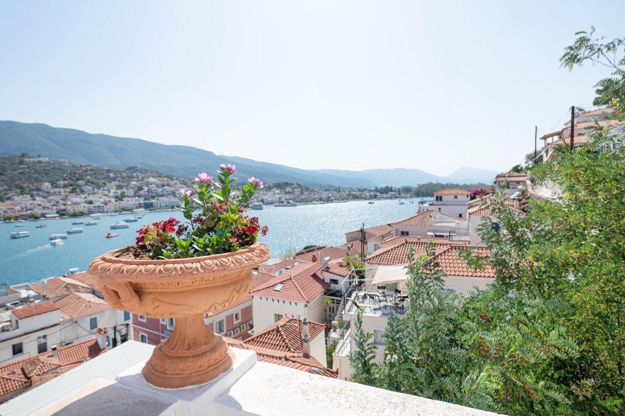 Traditional House Under The Clock Tower With Sweet View Poros Town Eksteriør bilde