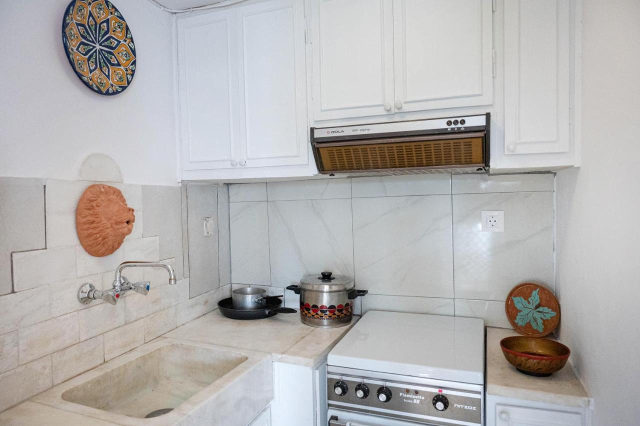 Traditional House Under The Clock Tower With Sweet View Poros Town Eksteriør bilde
