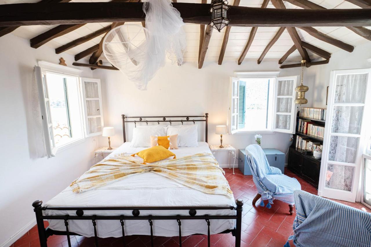 Traditional House Under The Clock Tower With Sweet View Poros Town Eksteriør bilde