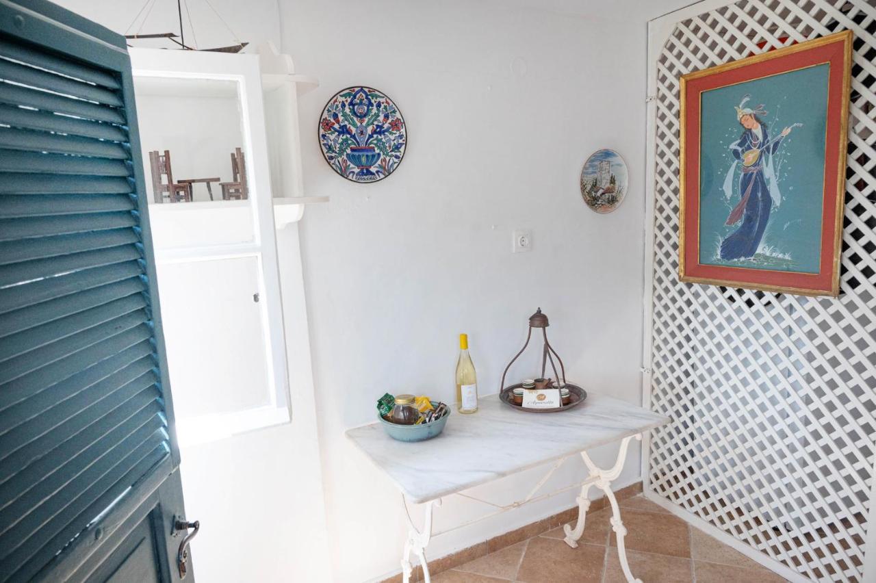 Traditional House Under The Clock Tower With Sweet View Poros Town Eksteriør bilde