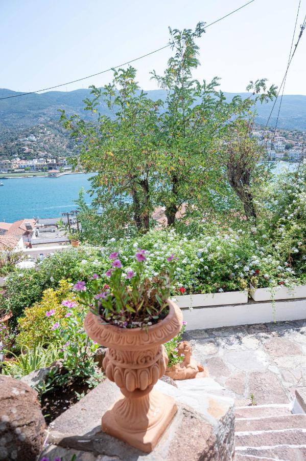 Traditional House Under The Clock Tower With Sweet View Poros Town Eksteriør bilde